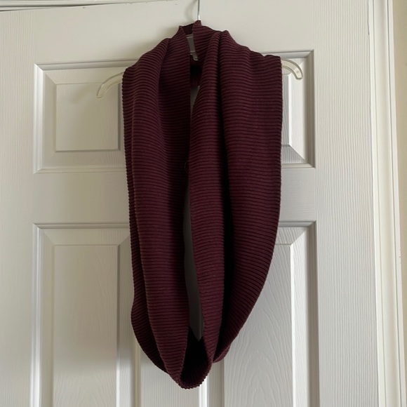 Organic Cotton - Sweater Infinity Scarf - Picture 4 of 6